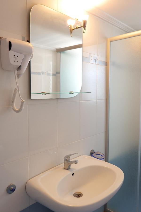 Miracle Apartments Saranda Экстерьер фото